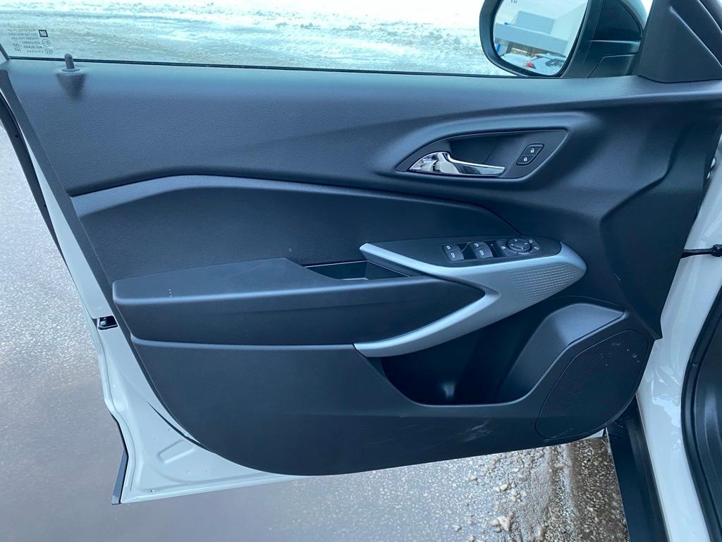 new 2026 Chevrolet Trax car, priced at $25,950