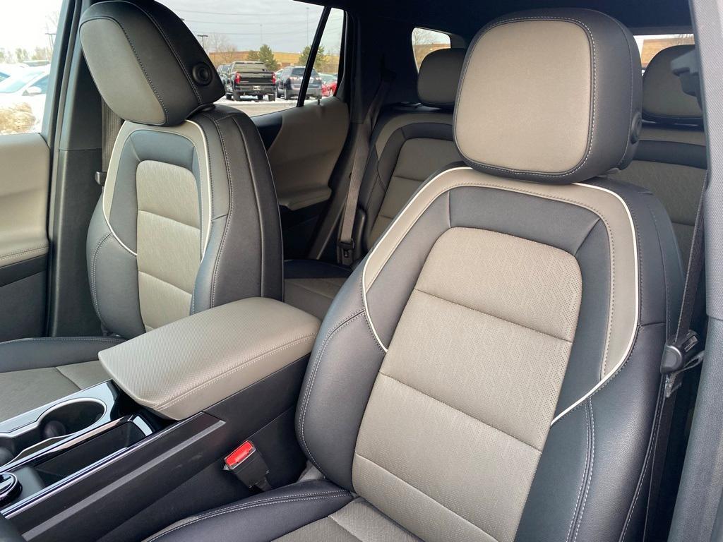 new 2026 Chevrolet Equinox car, priced at $36,635