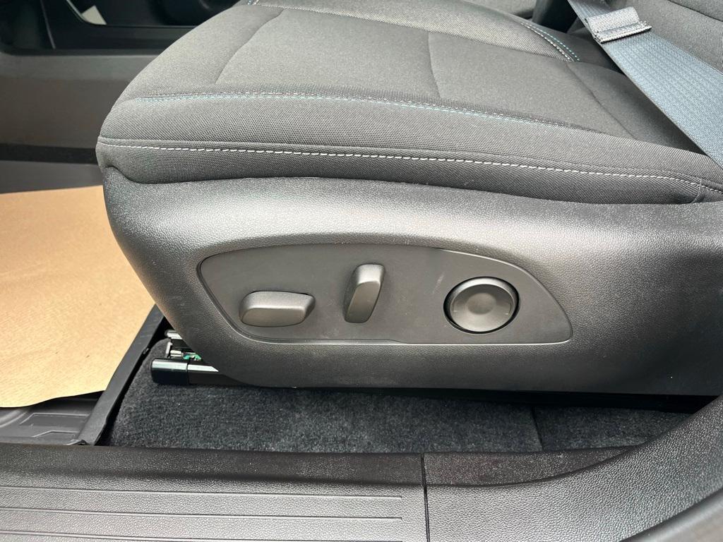 new 2026 Chevrolet Equinox EV car, priced at $40,190