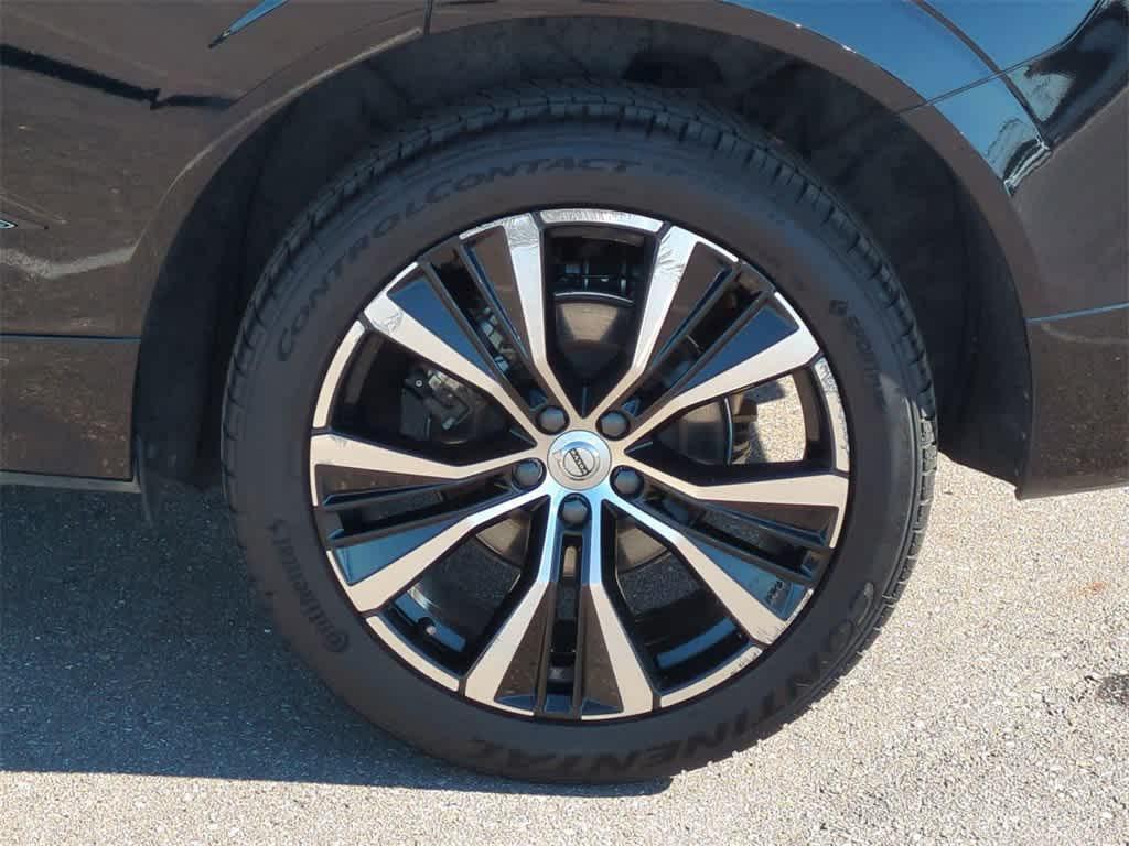 used 2024 Volvo XC60 car, priced at $26,999