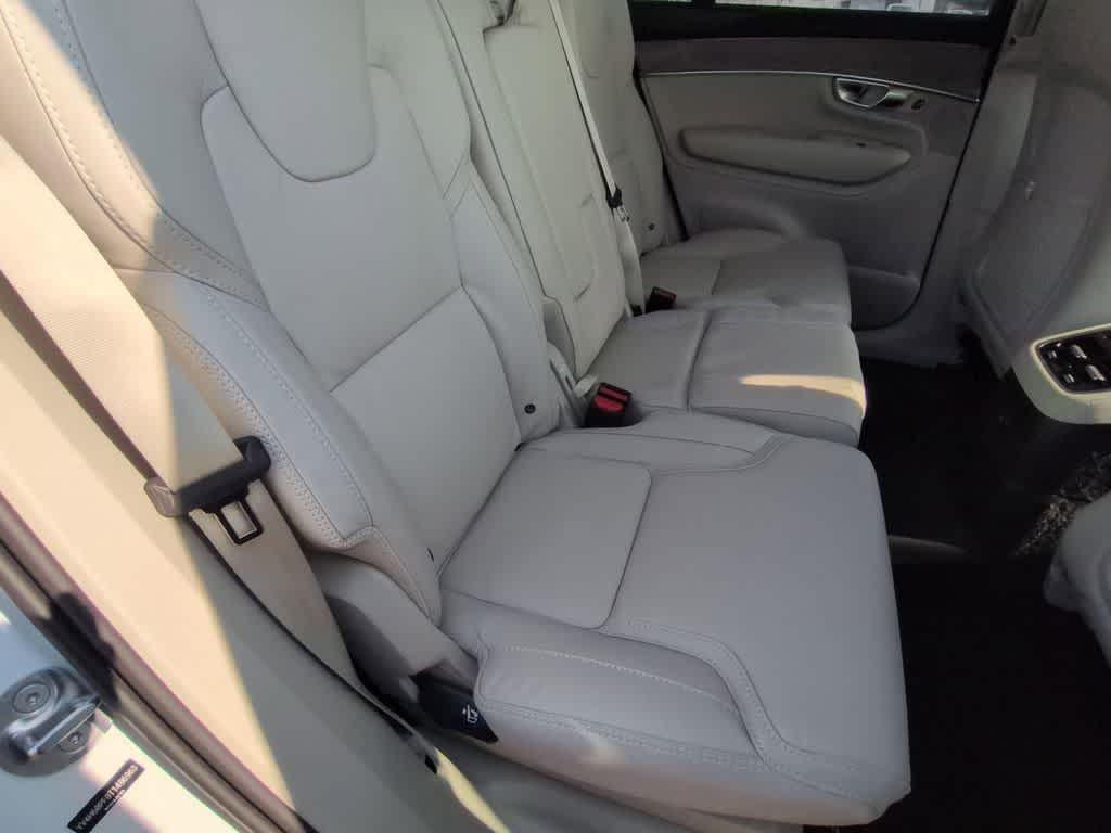 new 2026 Volvo XC90 Plug-In Hybrid car, priced at $82,422