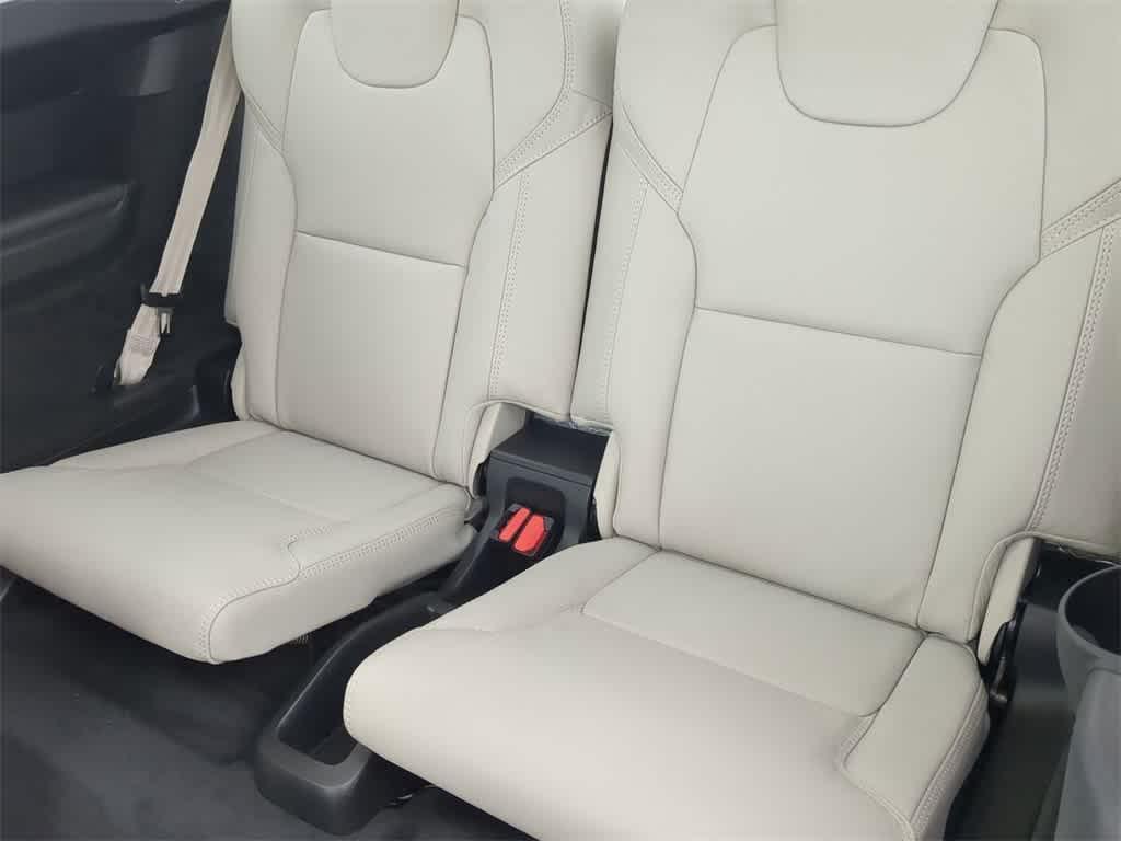 new 2026 Volvo XC90 Plug-In Hybrid car, priced at $85,892