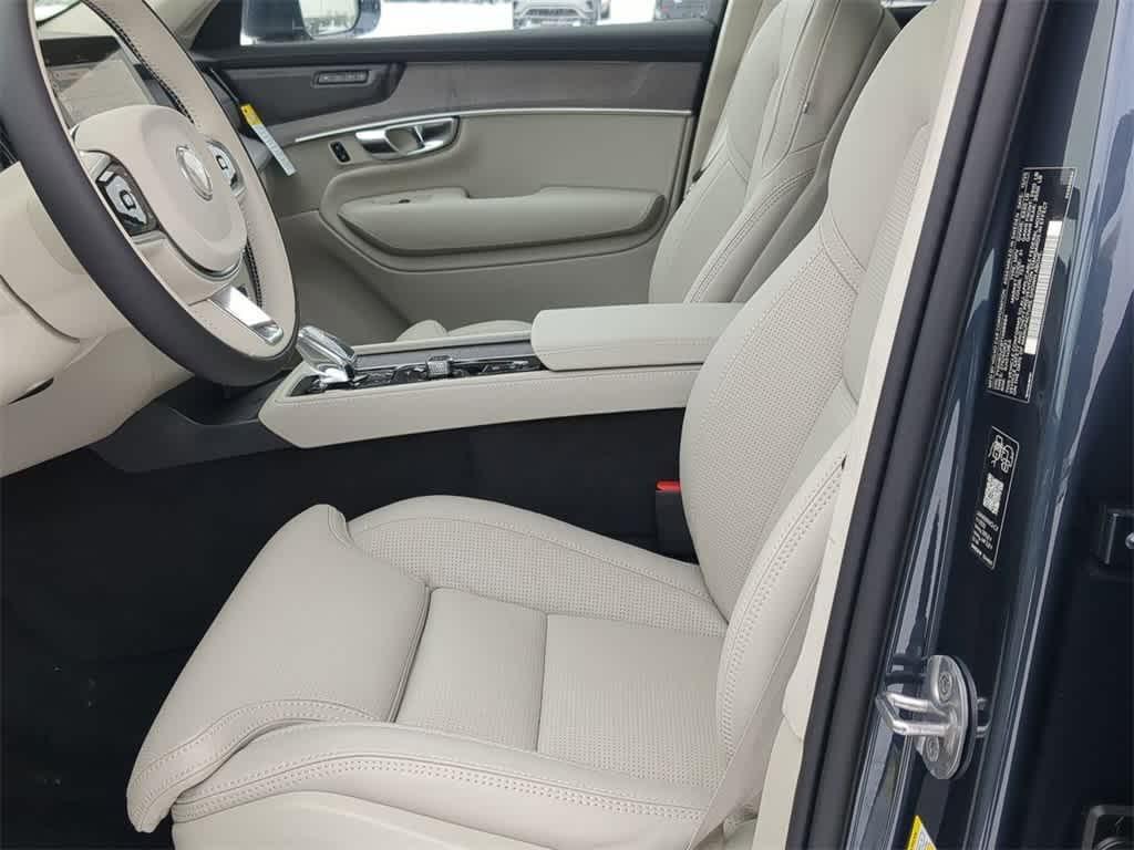 new 2026 Volvo XC90 Plug-In Hybrid car, priced at $85,892