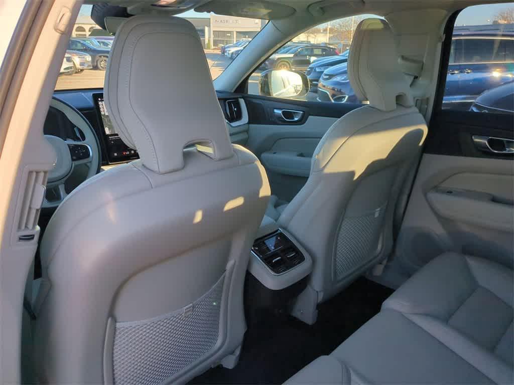 new 2026 Volvo XC60 car, priced at $61,611