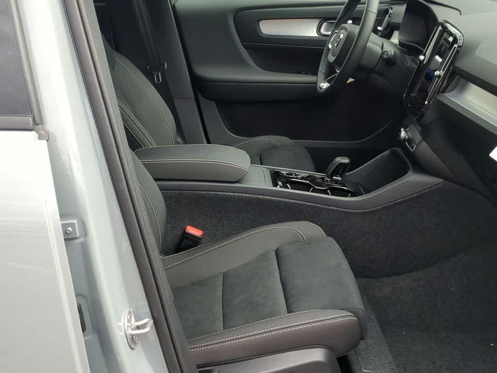 new 2026 Volvo XC40 car, priced at $52,975