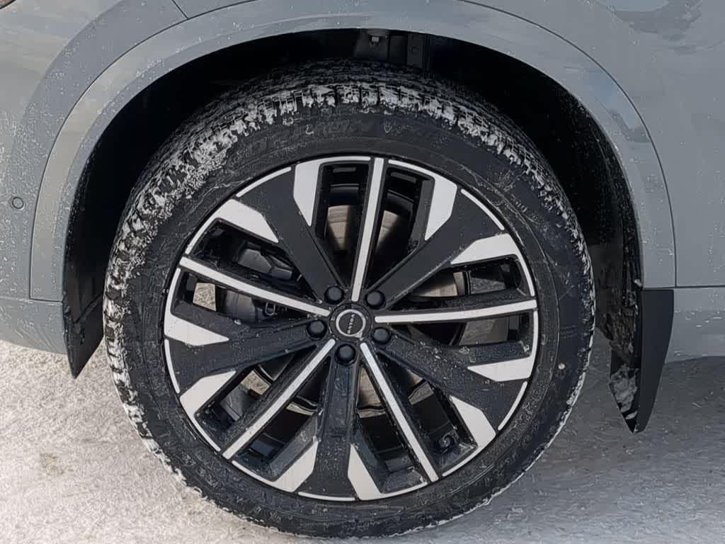 new 2026 Volvo XC90 car, priced at $69,291