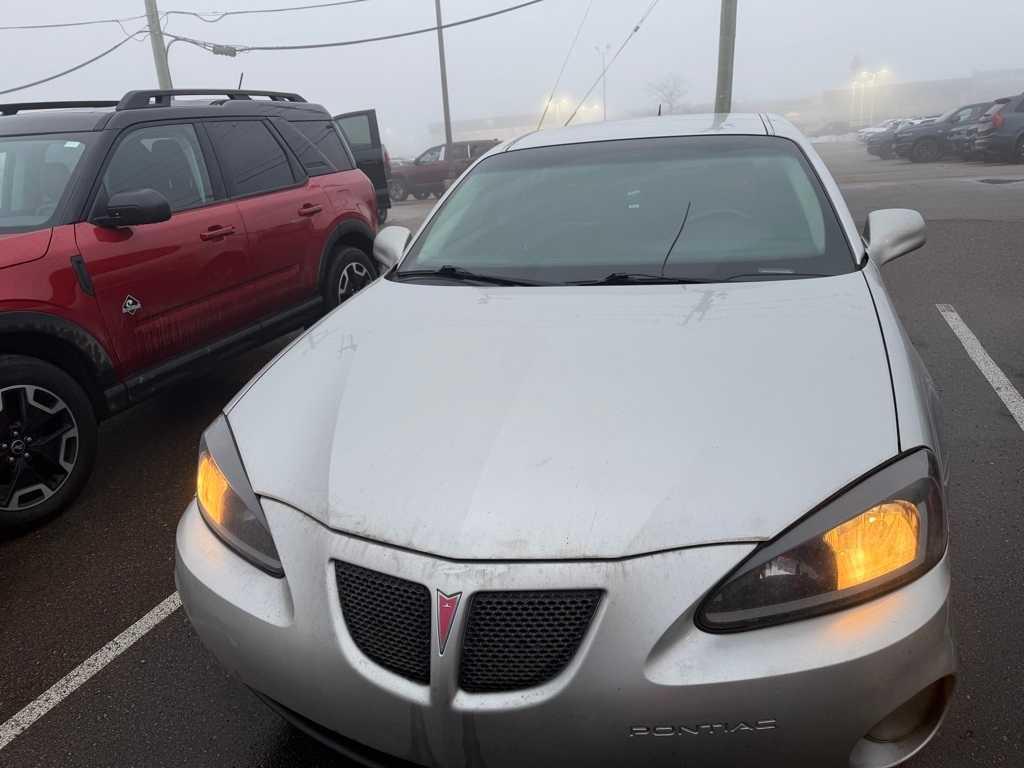 used 2006 Pontiac Grand Prix car, priced at $3,599