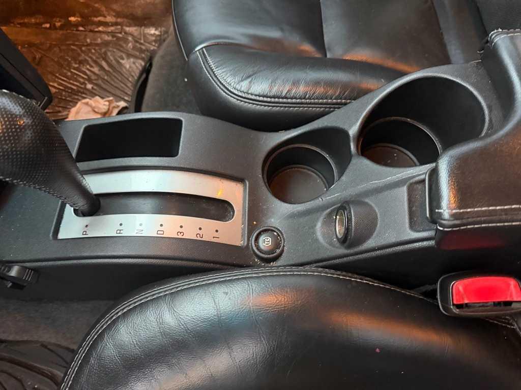 used 2006 Pontiac Grand Prix car, priced at $3,599