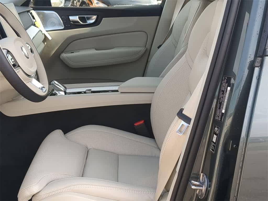 new 2026 Volvo XC60 Plug-In Hybrid car, priced at $78,095