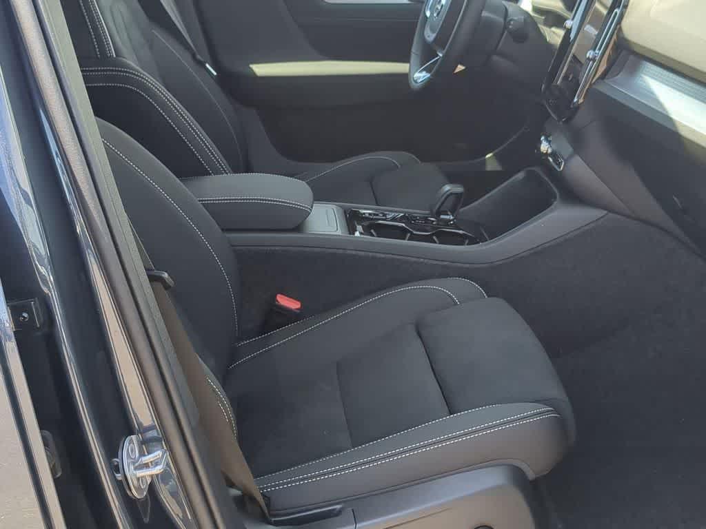 new 2026 Volvo XC40 car, priced at $52,377