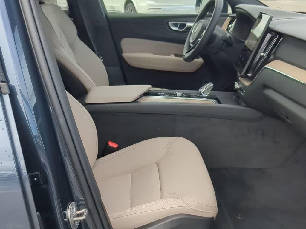 new 2026 Volvo XC60 car, priced at $56,369