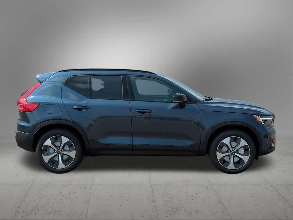 new 2026 Volvo XC40 car, priced at $46,323