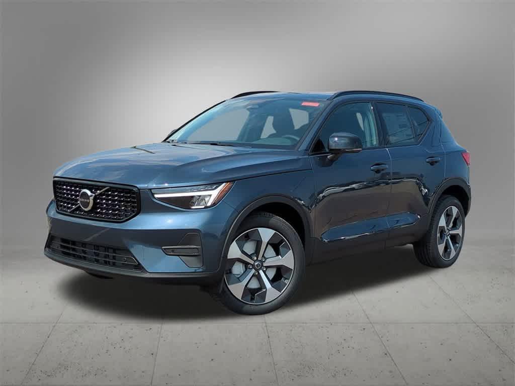 new 2026 Volvo XC40 car, priced at $46,323