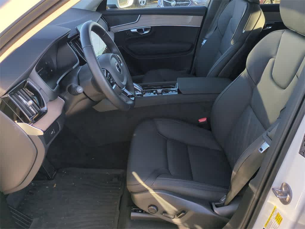 new 2025 Volvo XC90 car, priced at $58,207