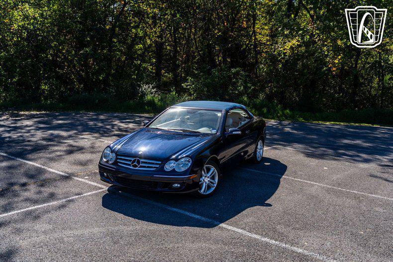used 2006 Mercedes-Benz CLK-Class car, priced at $11,500