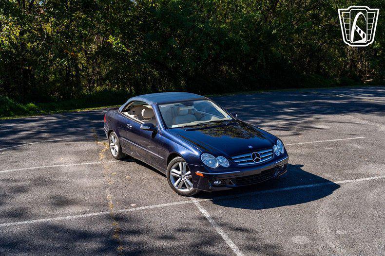used 2006 Mercedes-Benz CLK-Class car, priced at $11,500