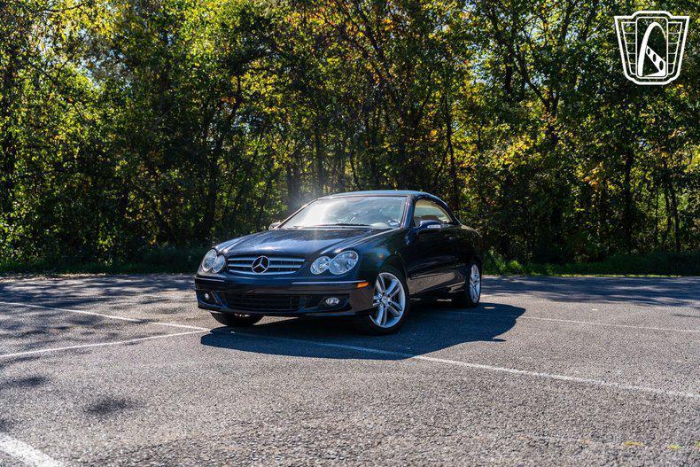 used 2006 Mercedes-Benz CLK-Class car, priced at $11,500