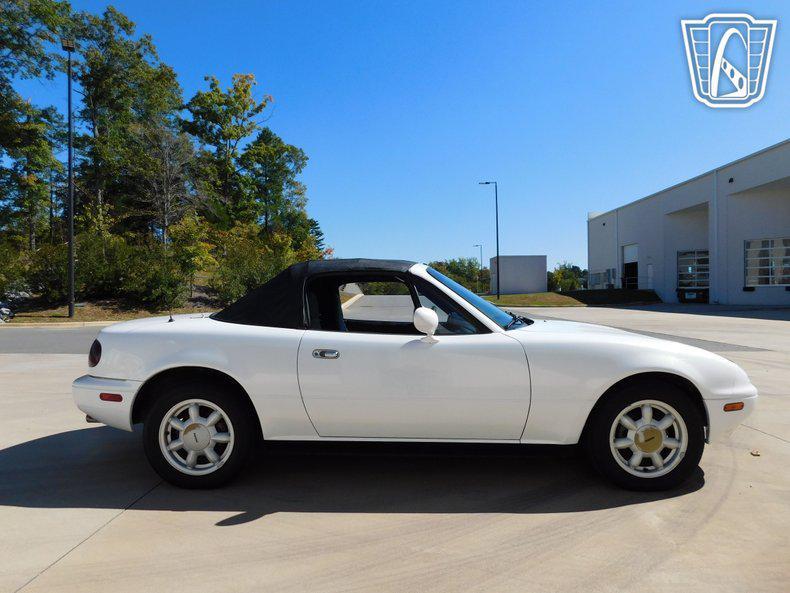 used 1990 Mazda MX-5 Miata car, priced at $9,500