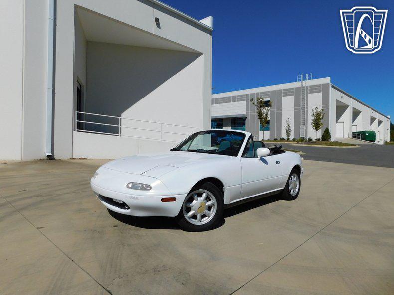 used 1990 Mazda MX-5 Miata car, priced at $9,500