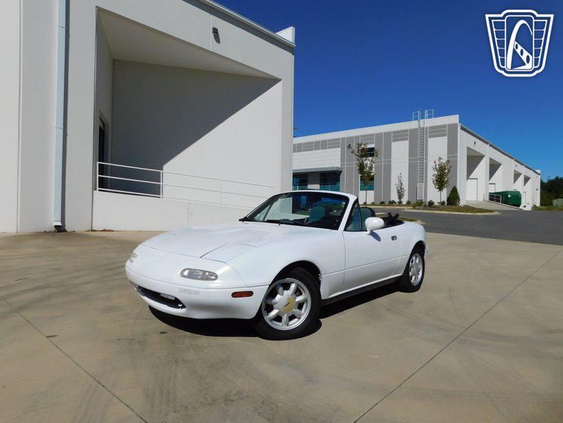 used 1990 Mazda MX-5 Miata car, priced at $9,500