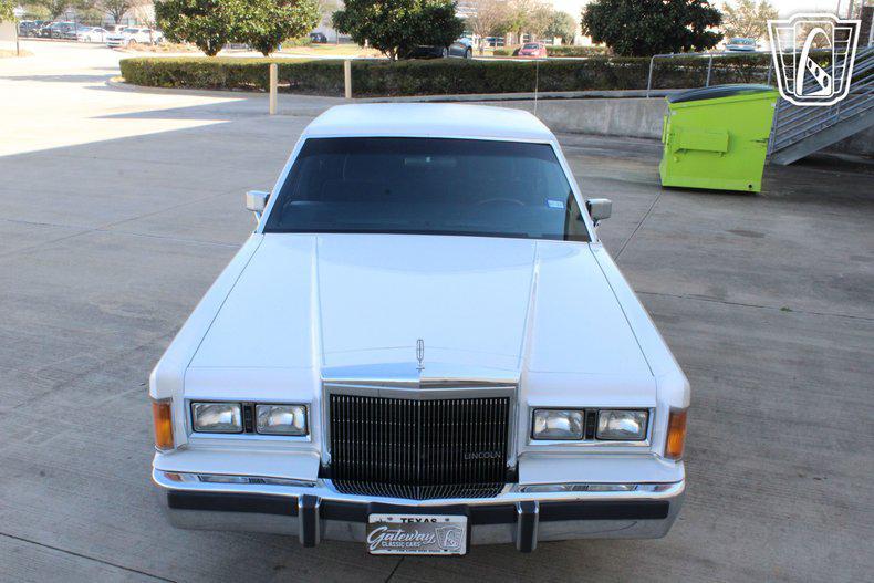 used 1989 Lincoln Town Car car, priced at $20,500