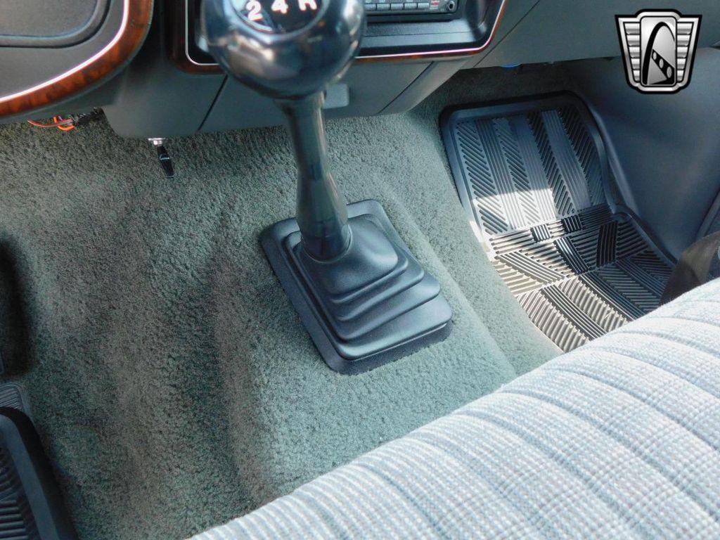 1989 Black Ford F-150
