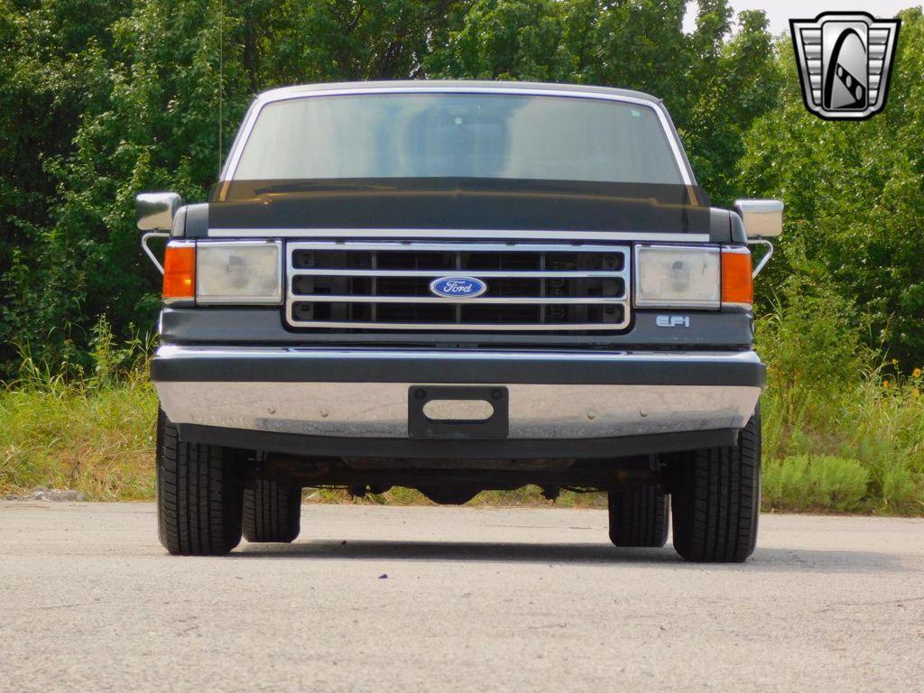 1989 Black Ford F-150