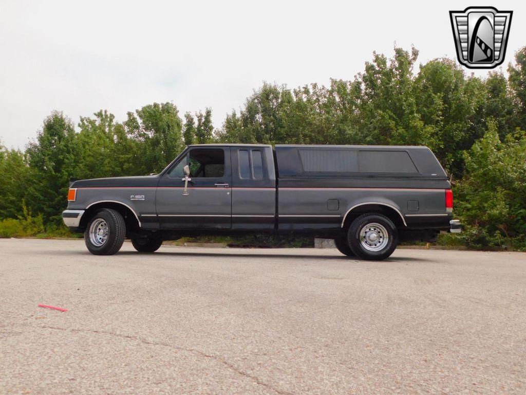 1989 Black Ford F-150