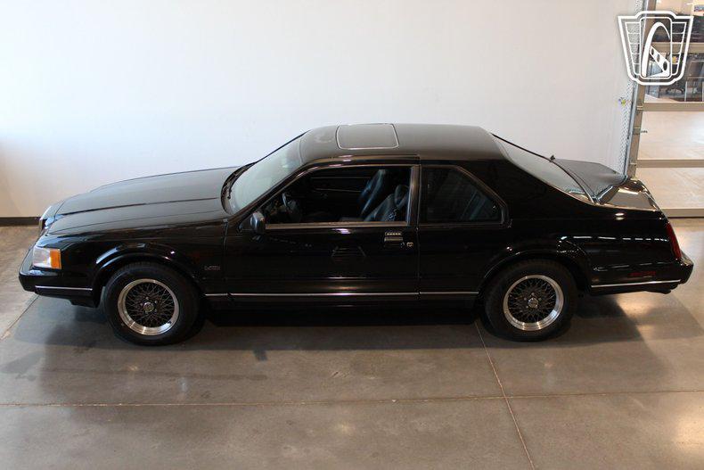 used 1991 Lincoln Continental car, priced at $15,000