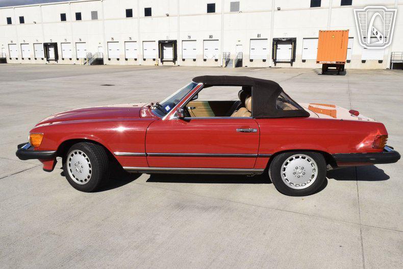 used 1988 Mercedes-Benz 560SL car, priced at $27,000
