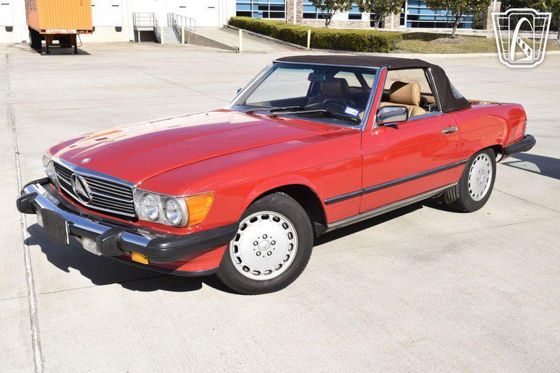 used 1988 Mercedes-Benz 560SL car, priced at $27,000