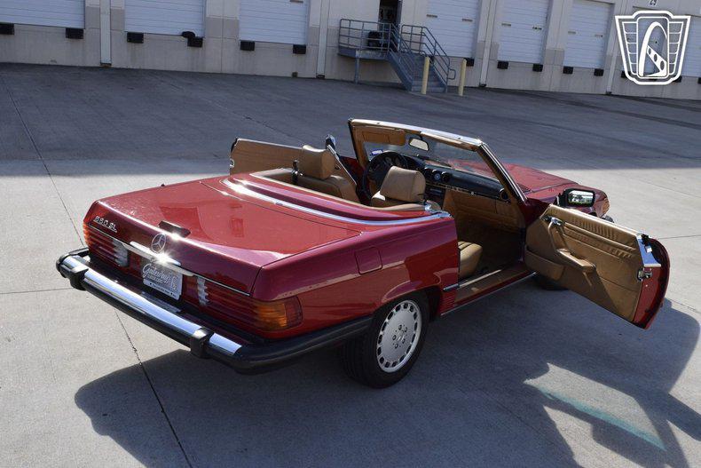 used 1988 Mercedes-Benz 560SL car, priced at $27,000