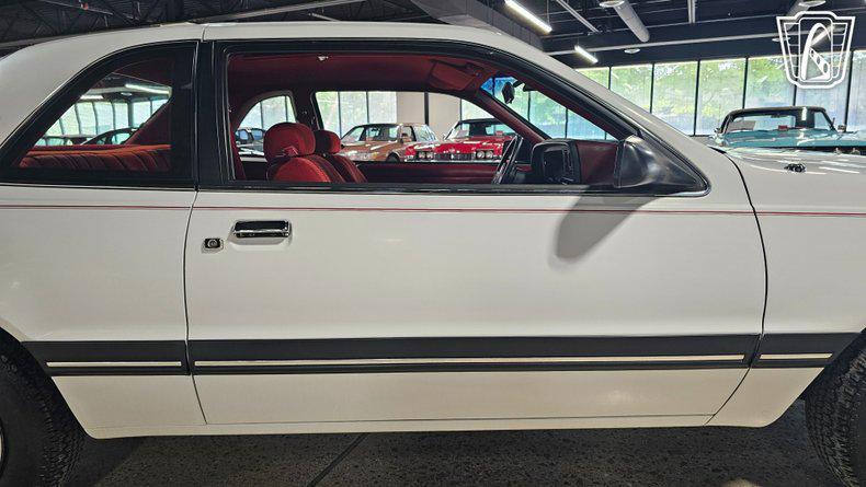 used 1988 Ford Thunderbird car, priced at $10,500