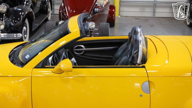 used 2004 Chevrolet SSR car, priced at $25,000