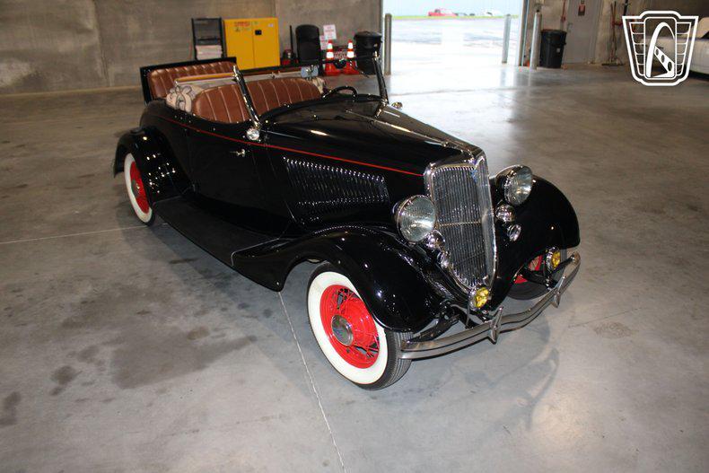 used 1934 Ford Deluxe car, priced at $59,000