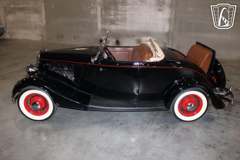 used 1934 Ford Deluxe car, priced at $59,000