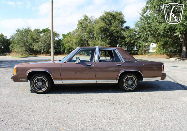 used 1989 Ford Crown Victoria car, priced at $10,000