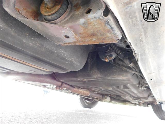 used 1992 Lincoln Continental car, priced at $12,500