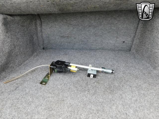 used 1992 Lincoln Continental car, priced at $12,500