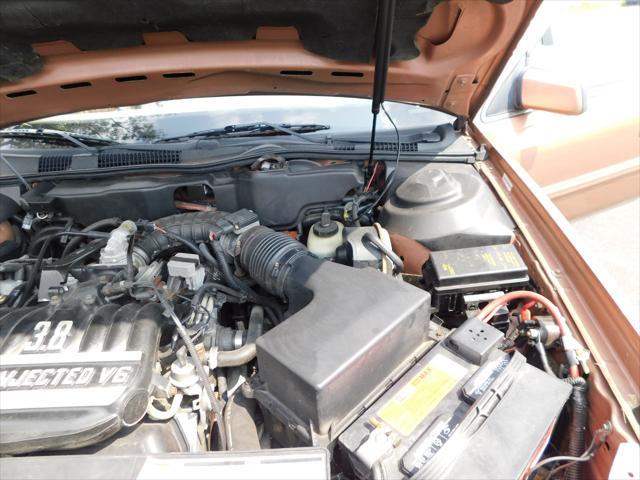 used 1992 Lincoln Continental car, priced at $12,500