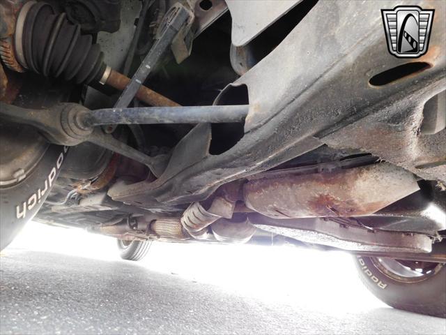 used 1992 Lincoln Continental car, priced at $12,500