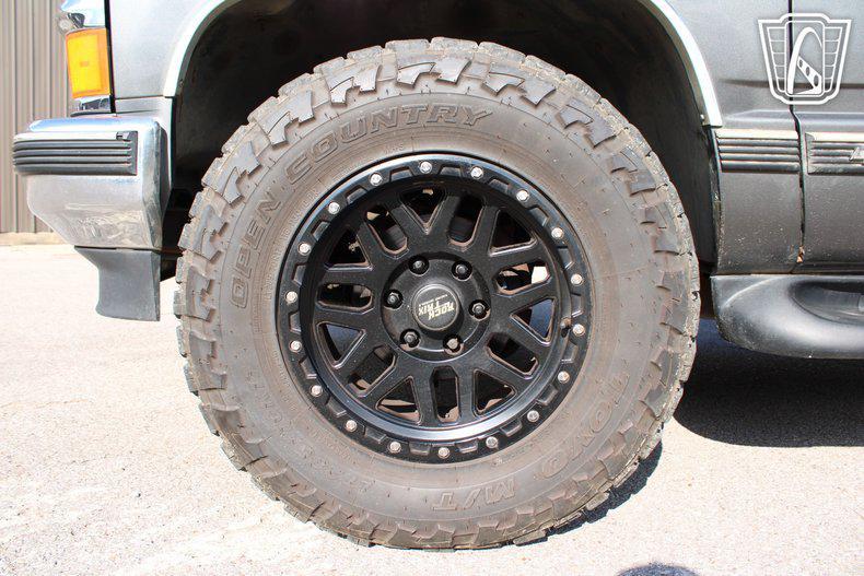 used 1999 Chevrolet Tahoe car, priced at $10,500