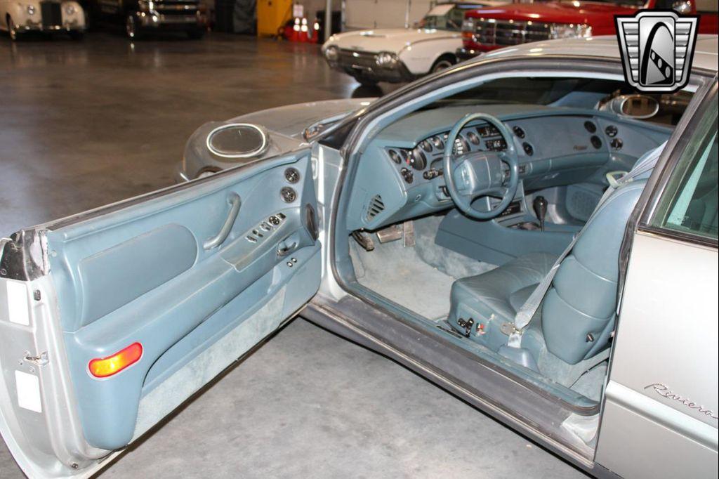 used 1995 Buick Riviera car, priced at $5,500