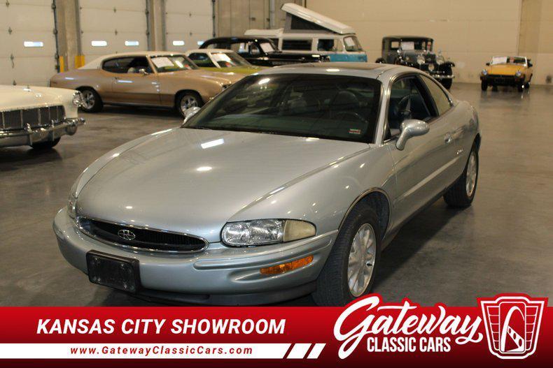 used 1995 Buick Riviera car, priced at $5,500