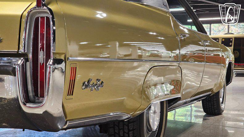 used 1972 Oldsmobile 98 car, priced at $23,000