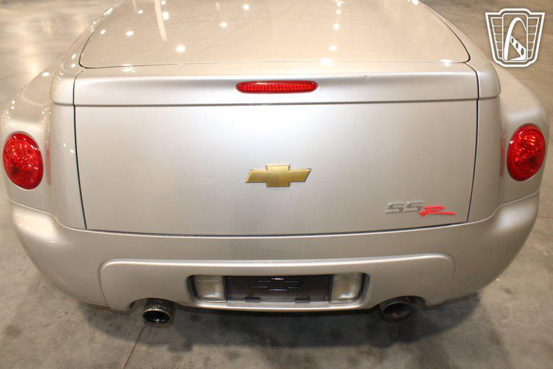 used 2004 Chevrolet SSR car, priced at $28,000