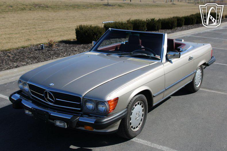 used 1989 Mercedes-Benz 560SL car, priced at $46,000