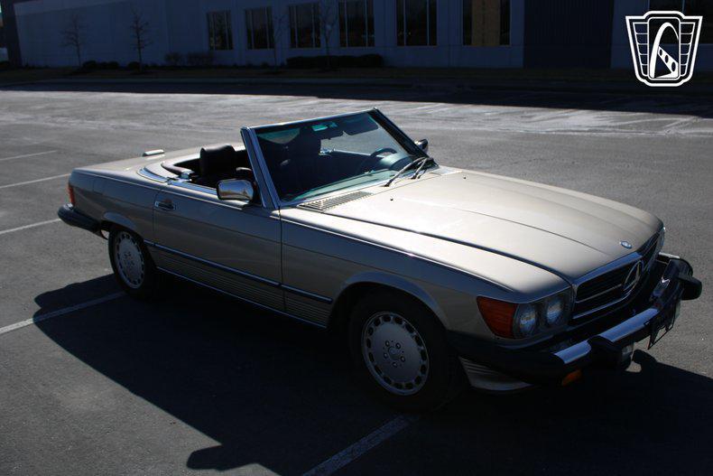 used 1989 Mercedes-Benz 560SL car, priced at $46,000