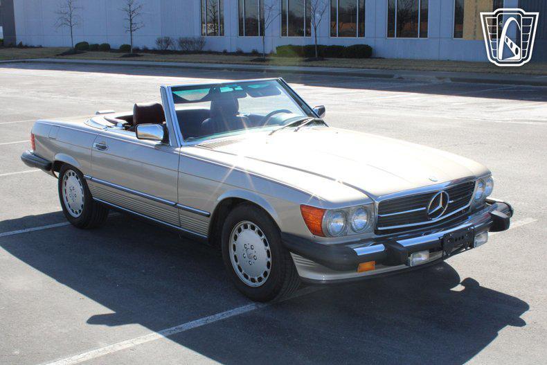 used 1989 Mercedes-Benz 560SL car, priced at $46,000