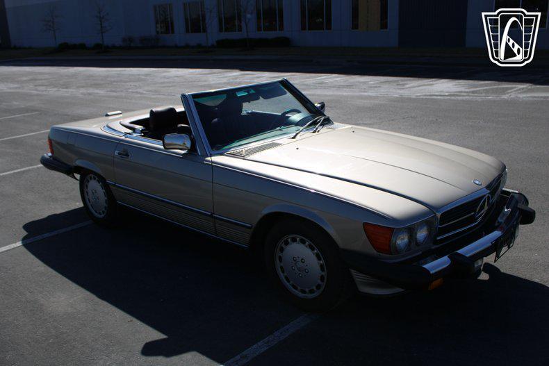 used 1989 Mercedes-Benz 560SL car, priced at $46,000